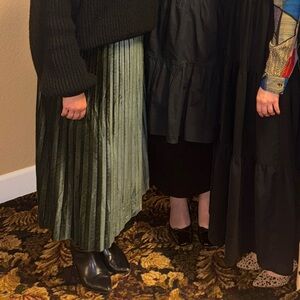 Elegant Olive Green Pleated Skirt